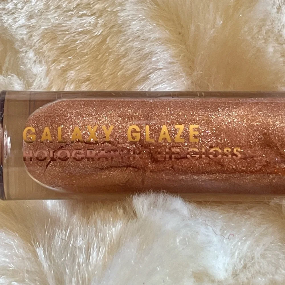 Galaxy glaze holographic lipgloss, number 10 Soleil New